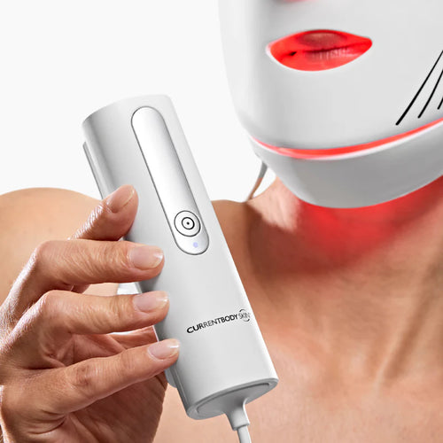 CurrentBody Skin LED Rotlicht Therapie Gesichtsmaske: 2. Gen.